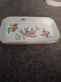 Listing 1 of 1 for ROYAL WORCESTER EVESHAM RECTANGLE SERVING DISH