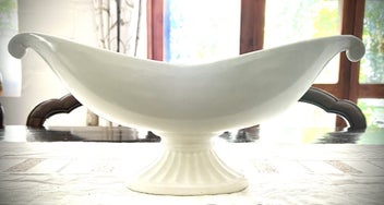 Listing 2 of 8 for Beswick White Trough Vase - (37187) - No. 1498-1