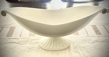 Listing 3 of 8 for Beswick White Trough Vase - (37187) - No. 1498-1