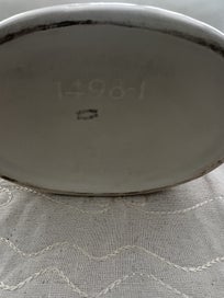 Listing 5 of 8 for Beswick White Trough Vase - (37187) - No. 1498-1