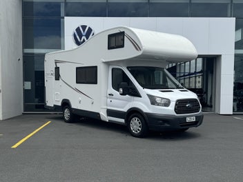 2018 Roller Team Zefiro 675 6 Berth, Rear Bunks