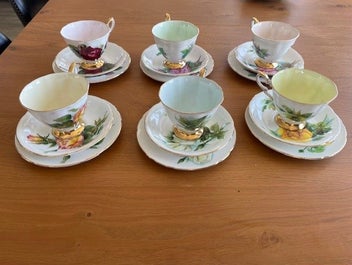 Listing 1 of 19 for PARAGON SIX WORLD FAMOUS ROSES SET