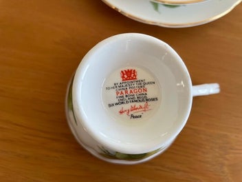 Listing 4 of 19 for PARAGON SIX WORLD FAMOUS ROSES SET