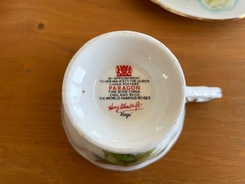 Listing 7 of 19 for PARAGON SIX WORLD FAMOUS ROSES SET