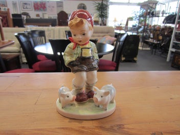 Listing 2 of 5 for Beswick 912 – Farm Boy