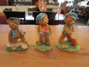 Listing 1 of 6 for 3 x Beswick Bears