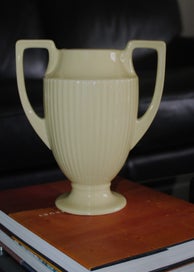 Listing 3 of 15 for +++ POTTERY "CROWN LYNN? /TITIAN? - STAMPED 2106 & INITIALED" VASE +++