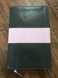 Listing 3 of 3 for The One Year Bible Slimline Leather like Pink