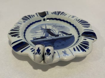 Listing 1 of 4 for Delft Ashtray with Sculptured Clogs - gorgeous