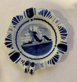 Listing 3 of 4 for Delft Ashtray with Sculptured Clogs - gorgeous