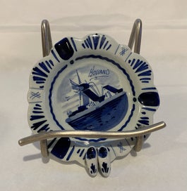 Listing 2 of 4 for Delft Ashtray with Sculptured Clogs - gorgeous