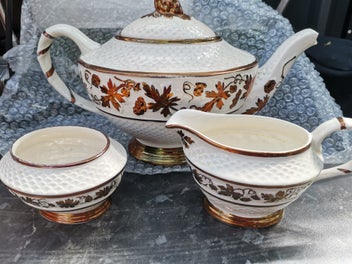 Listing 2 of 15 for Rare vintage Wade England tea set, ivory and gold grapevine , creamer sugar