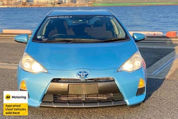 Toyota Aqua 2013 photo 4