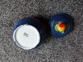 Listing 2 of 2 for Colourful Japanese Maruhon pottery sugar bowl