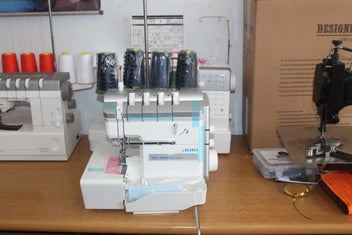 Listing 3 of 4 for NEW JUKI 4 THREAD OVERLOCKER SPECIAL MO-2800 AIR THREADING TECHNOLOGY