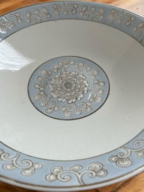 Listing 3 of 5 for Exquisite Chinese Porcelain Bowl – Decorative Masterpiece