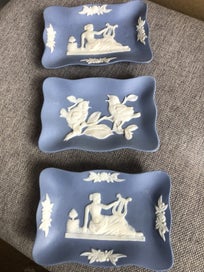 Listing 1 of 2 for 3 x Blue porcelain raised Embossed Dishes