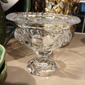 Listing 1 of 2 for Glass Pedestal Bowl