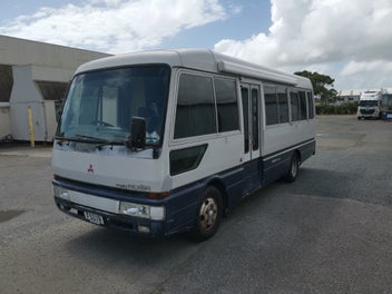 7mtr mitsubishi Rosa 4berth camper