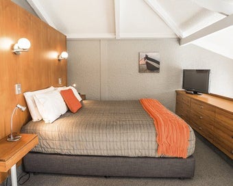 Listing 5 of 13 for FAIRWAY LODGE TIMESHARE