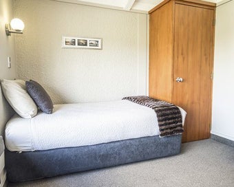 Listing 6 of 13 for FAIRWAY LODGE TIMESHARE
