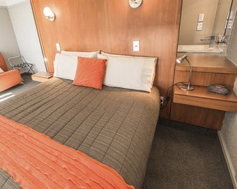 Listing 7 of 13 for FAIRWAY LODGE TIMESHARE