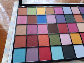 Listing 7 of 7 for Revolution eyeshadow palette