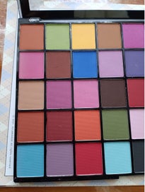 Listing 4 of 7 for Revolution eyeshadow palette