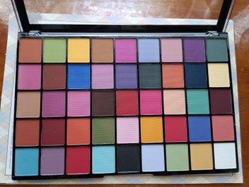 Listing 5 of 7 for Revolution eyeshadow palette
