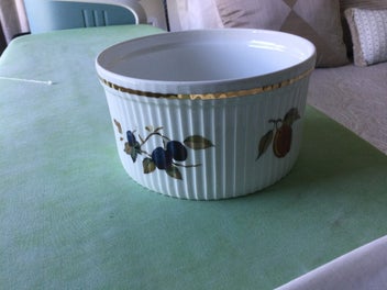 Listing 4 of 6 for Royal Worcester Oven Dish