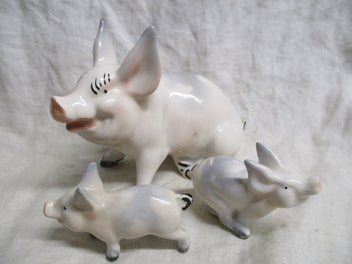 Listing 1 of 3 for *SH 611 - Vintage Beswick Figurine - MOTHER PIG AND PIGLETS - AF