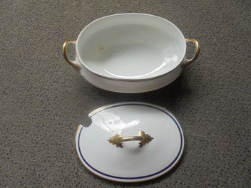 Listing 6 of 8 for Small vintage English lidded tureen - J&G Meakin