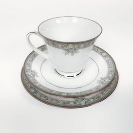 Listing 2 of 10 for Noritake - 'Lunceford' Legendary Collection Trio Tea Set