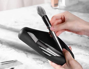 Listing 3 of 4 for Silicone Makeup Brush Holder Portable Brush Bag Storager Organizer Black
