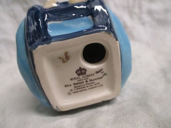 Listing 5 of 5 for Vintage Royal Albert Figurine - Beatrix Potter - Mrs Rabbit and Bunnies ZE 3716