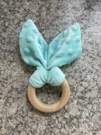 Listing 3 of 3 for Baby blanket and teether
