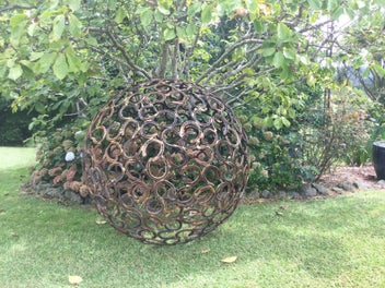 Listing 3 of 5 for HORSESHOE BALL - STRIKING PIECE - ONE AND A HALF METRES HIGH