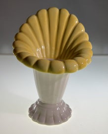 Listing 2 of 7 for Clarice Cliff Fan-Shaped Vase – Royal Staffordshire, England c.1930s–1940s