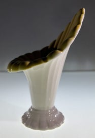 Listing 3 of 7 for Clarice Cliff Fan-Shaped Vase – Royal Staffordshire, England c.1930s–1940s