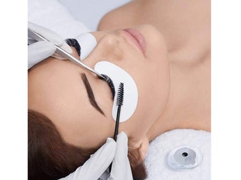 Listing 2 of 12 for Eyelash Extensions Kit NZ Clearance