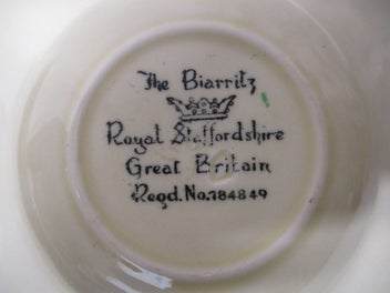Listing 8 of 9 for BR 9296 - Six Royal Staffordshire Dessert Plates - Great Britain - The Biarritz