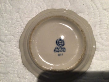Listing 2 of 2 for Delft Dish