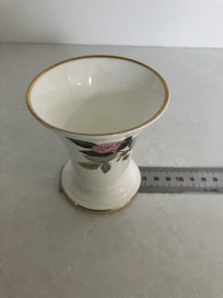 Listing 5 of 11 for Pair of vintage Wedgwood Hathaway Rose pieces - vase and lidded container