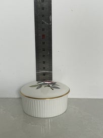 Listing 9 of 11 for Pair of vintage Wedgwood Hathaway Rose pieces - vase and lidded container