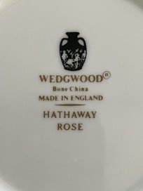 Listing 10 of 11 for Pair of vintage Wedgwood Hathaway Rose pieces - vase and lidded container