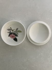 Listing 11 of 11 for Pair of vintage Wedgwood Hathaway Rose pieces - vase and lidded container