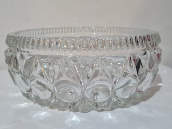 Listing 5 of 8 for Gorgeous Pressed Glass Bowl