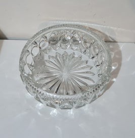 Listing 7 of 8 for Gorgeous Pressed Glass Bowl