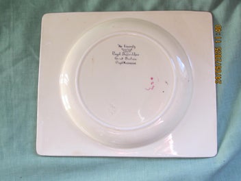 Listing 7 of 8 for Wilkinson Design,Plate, The Biarritz, Gold Foil/Roses, 230 x 195 mm, 1933-1936