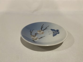 Listing 4 of 5 for Royal Copenhagen Butterfly and Flowers Small Dish - gorgeous